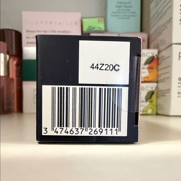 Kerastase Paris 8H Magic Night Serum Leave-in Nutritive for dry hair 1oz / 30ml - Picture 5 of 5